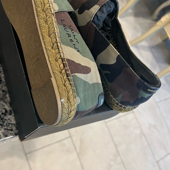 Only wore it once. Ready to rotate - Picture 3 of 13